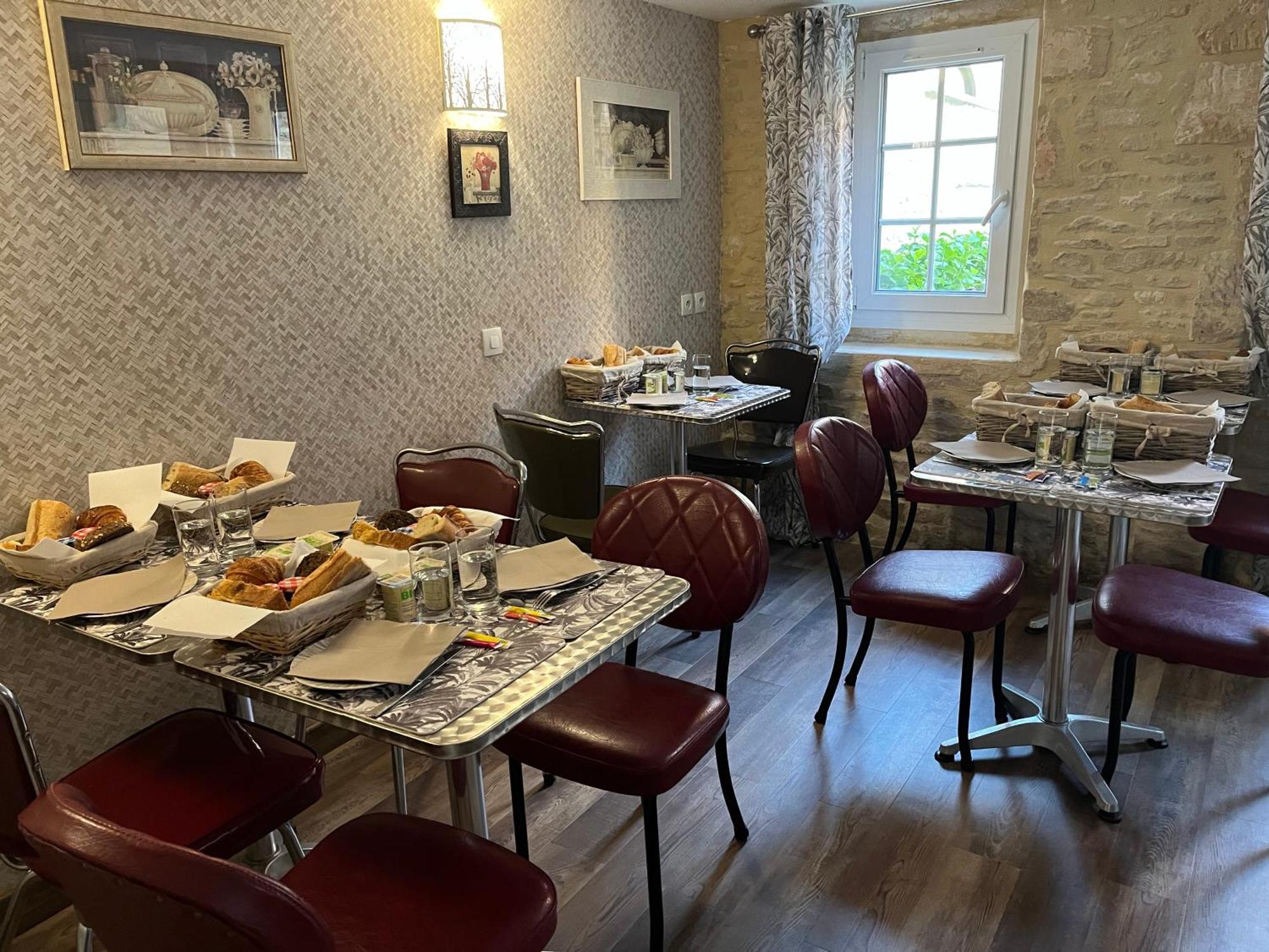 Chambres D'Hotes De L'Ancienne Auberge Thaon 外观 照片